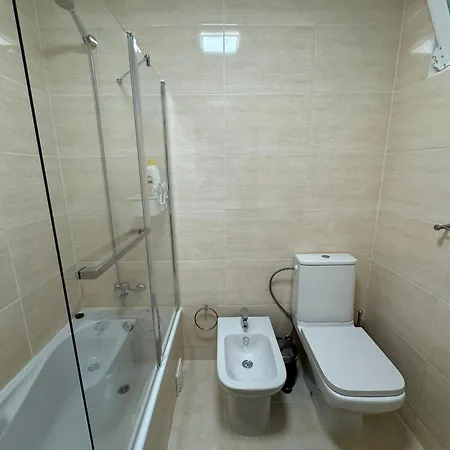 Private Room - Ac - 3 Min To Arroios Metro