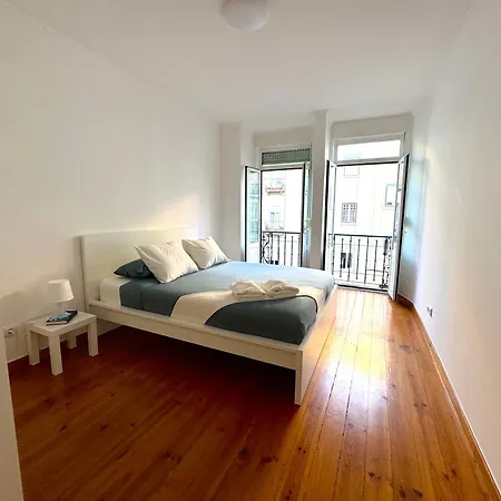 Private Room - Ac - 3 Min To Arroios Metro *