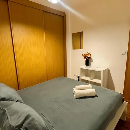 Private Room - Ac - 3 Min To Arroios Metro