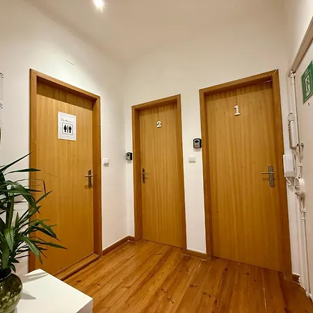 Private Room - Ac - 3 Min To Arroios Metro *