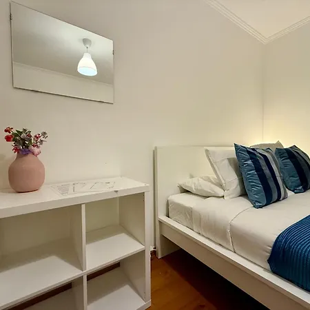 Private Room - Ac - 3 Min To Arroios Metro