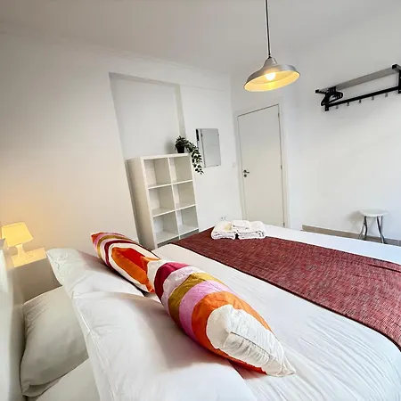 Private Room - Ac - 3 Min To Arroios Metro * Lisboa