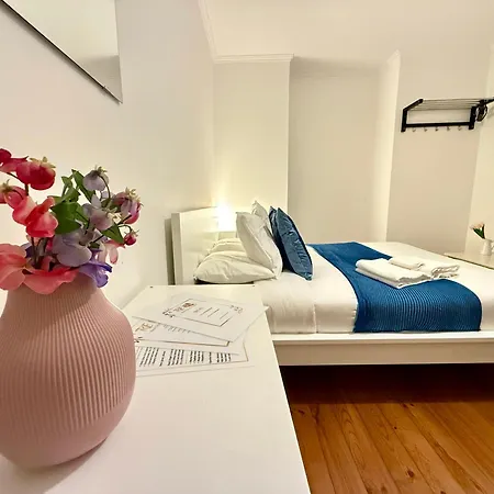 Private Room - Ac - 3 Min To Arroios Metro Apartamento