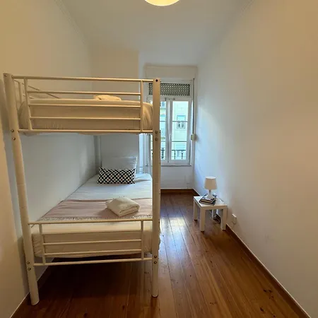Apartament In Arroios