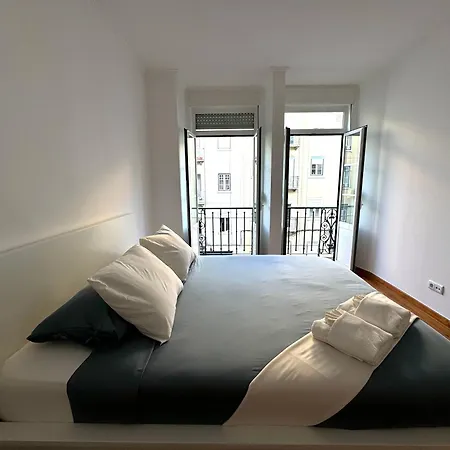 In Arroios Apartament